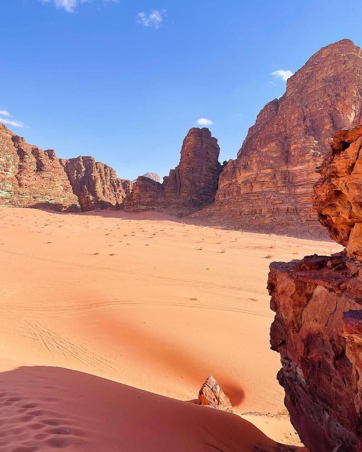 Bed and Breakfast Bedouin Memories Camp Wadi Rum Esterno foto