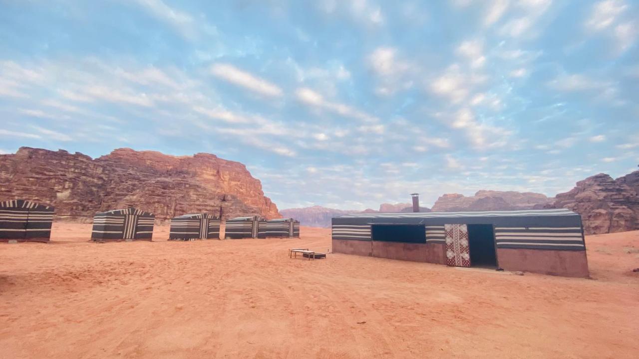 Bed and Breakfast Bedouin Memories Camp Wadi Rum Esterno foto