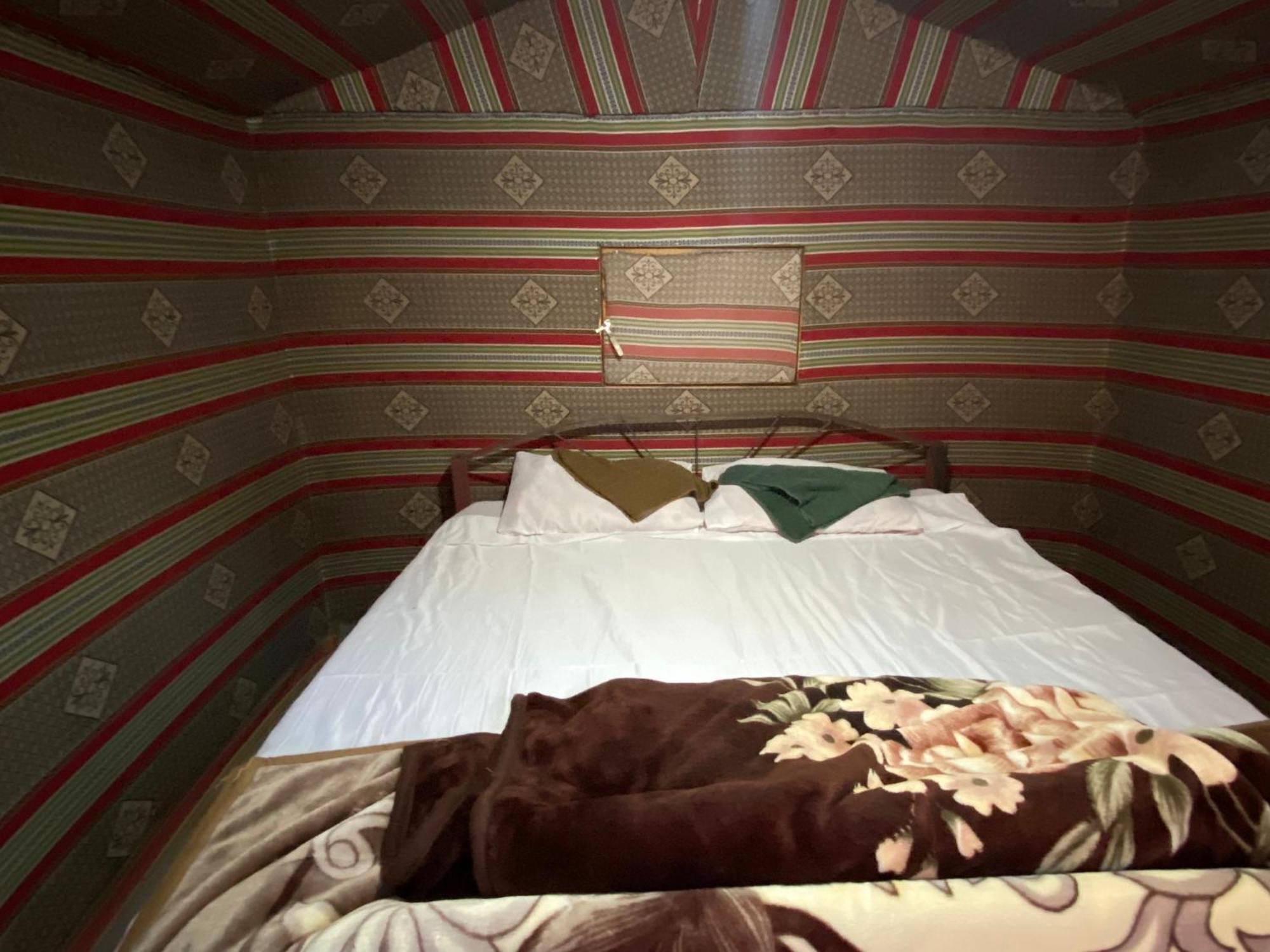 Bed and Breakfast Bedouin Memories Camp Wadi Rum Esterno foto