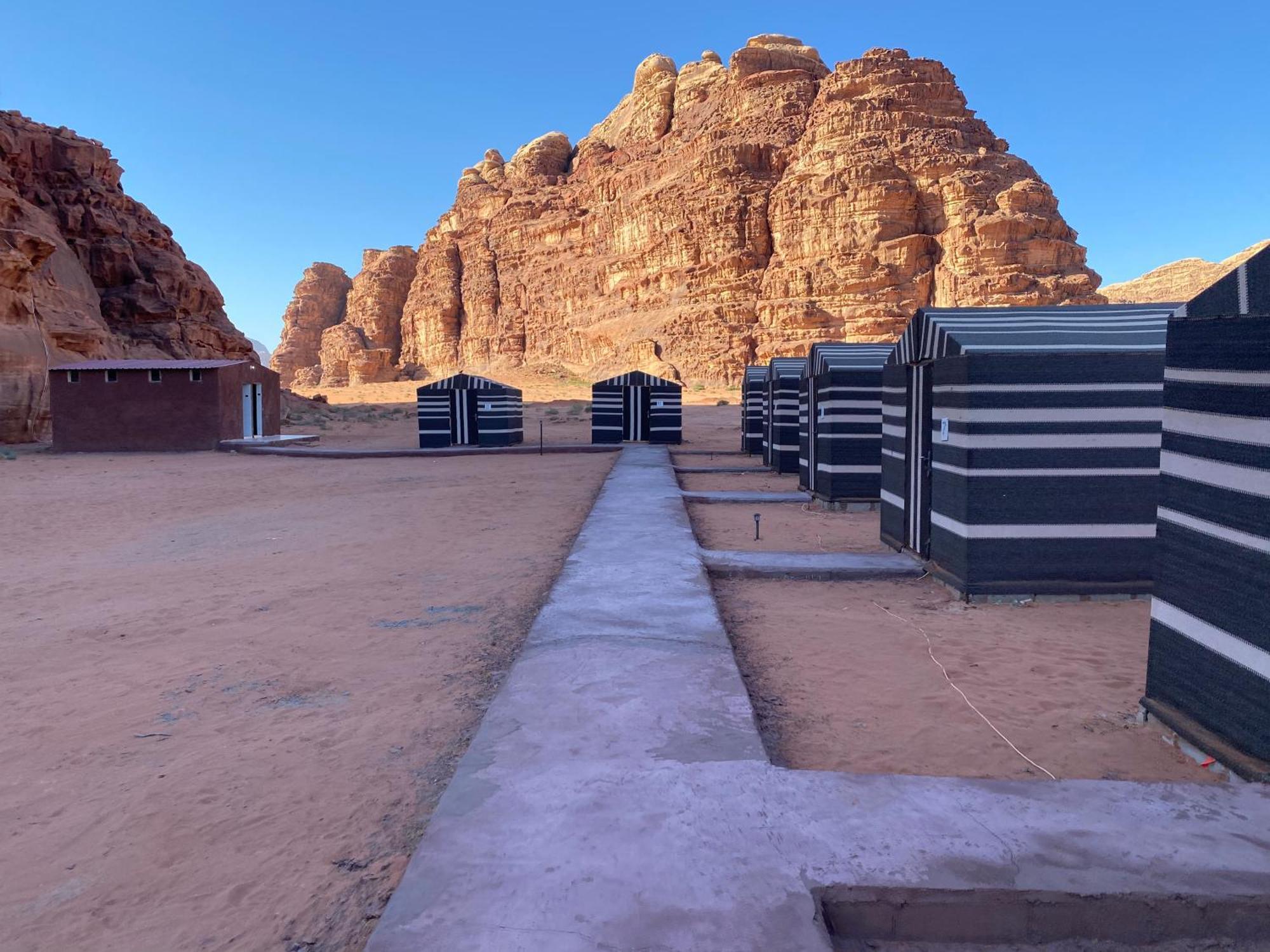 Bed and Breakfast Bedouin Memories Camp Wadi Rum Esterno foto