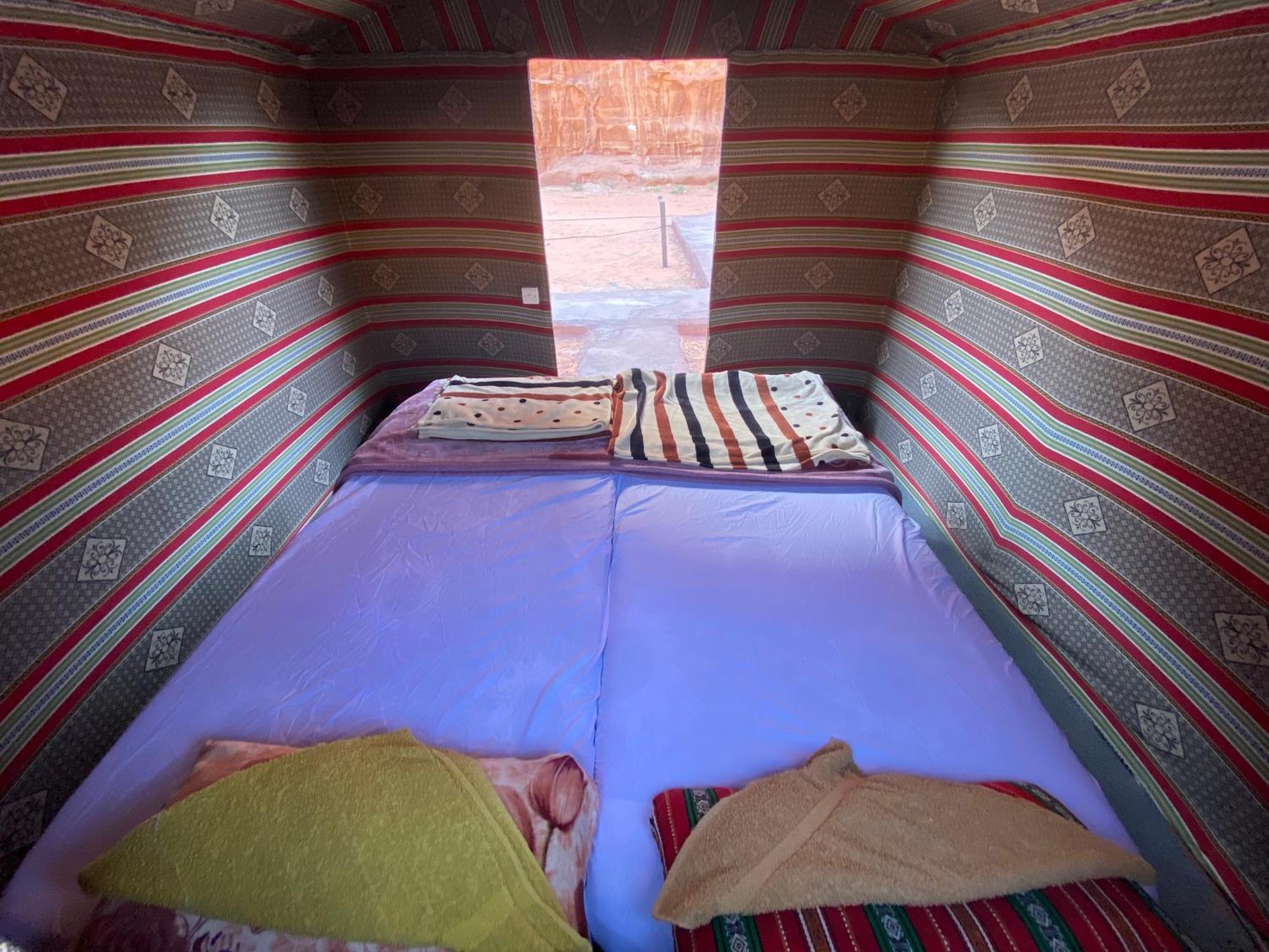 Bed and Breakfast Bedouin Memories Camp Wadi Rum Esterno foto