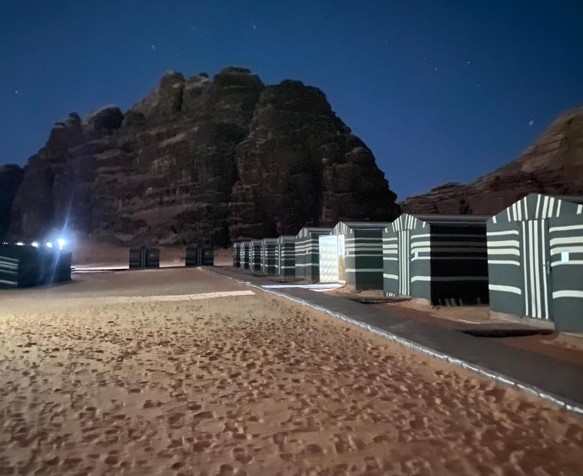 Bed and Breakfast Bedouin Memories Camp Wadi Rum Esterno foto
