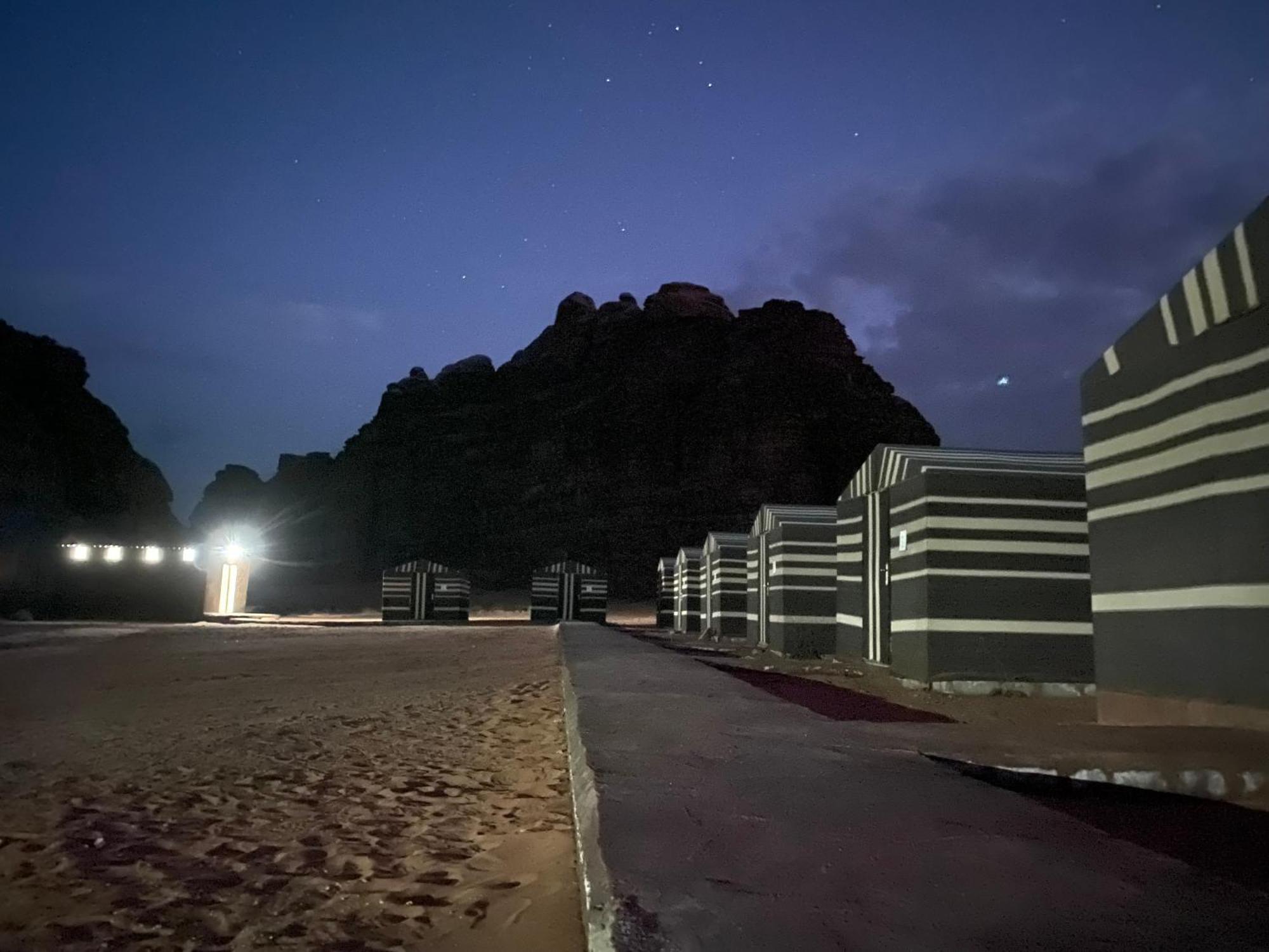 Bed and Breakfast Bedouin Memories Camp Wadi Rum Esterno foto