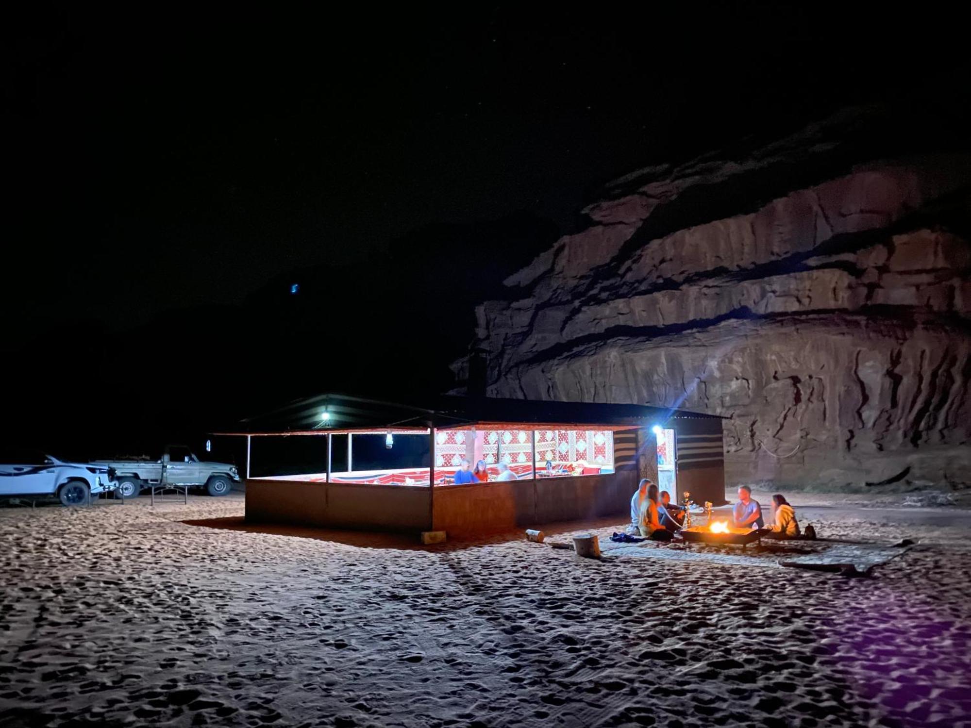 Bed and Breakfast Bedouin Memories Camp Wadi Rum Esterno foto